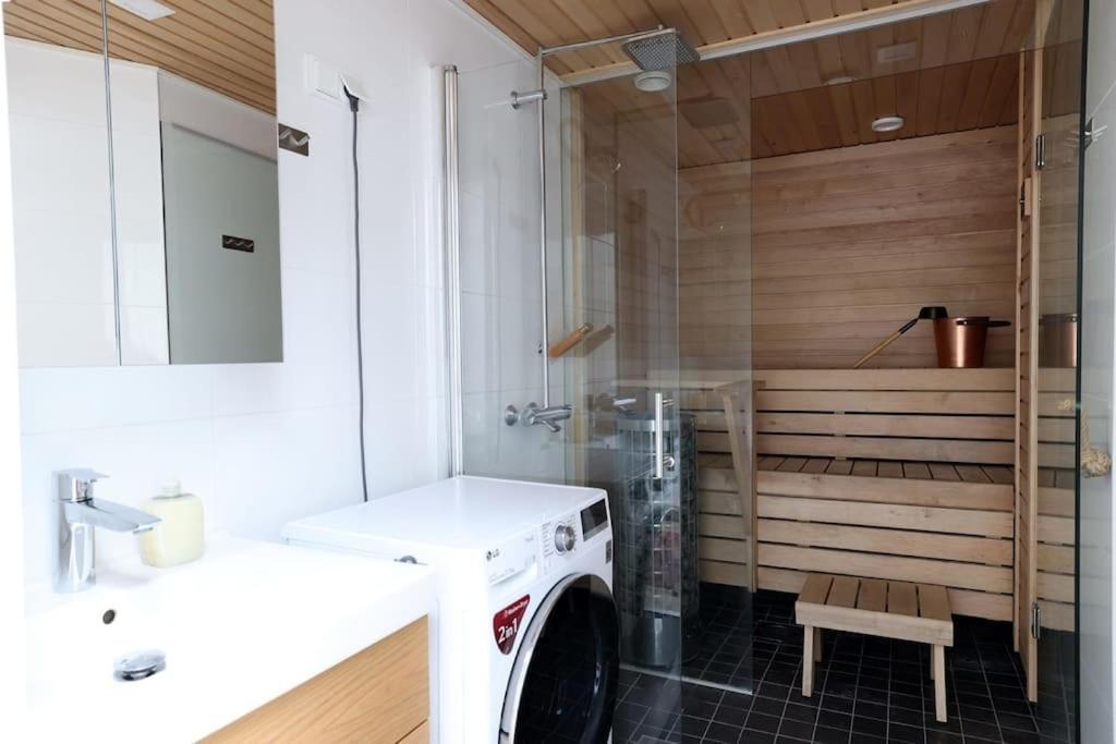 Poista 2Ndhomes Unique 35M2 Studio Penthouse With Sauna & Balcony Helsinki Bagian luar foto